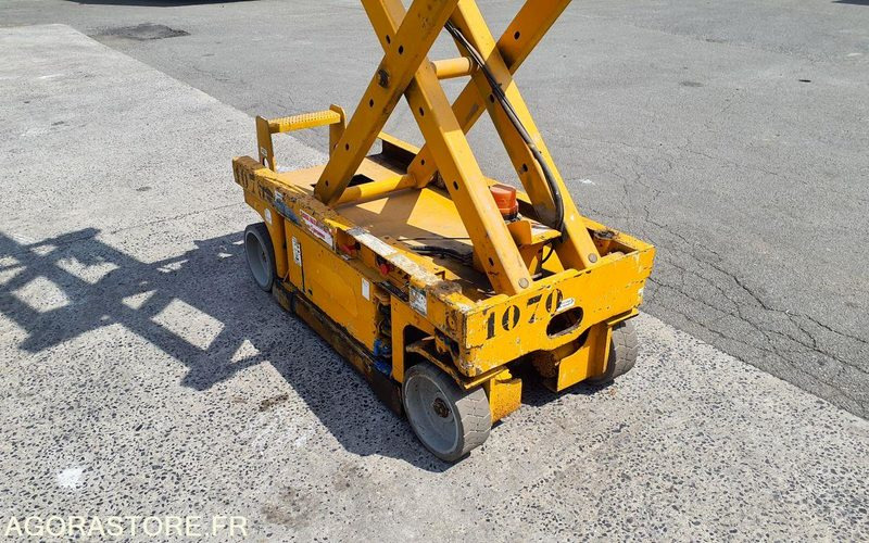 Aerial platform Nacelle electrique à ciseaux 7 m GENIE GS1930: picture 17