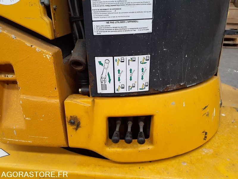 Nacelles à mât vertical GROVE TOUCAN 861 - Aerial platform: picture 5 Nacelles à mât vertical GROVE TOUCAN 861 - Aerial platform: picture 5