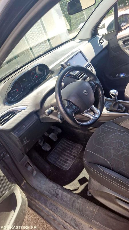 PEUGEOT 2008 - 2018 - 135495KM - SUV: picture 5 PEUGEOT 2008 - 2018 - 135495KM - SUV: picture 5