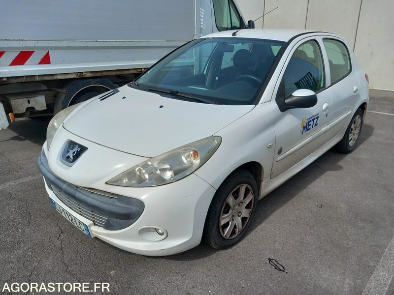 PEUGEOT 206+ 1.4i 73 cv - bon état - 93 000 km - SANS CT - CJ-112- LC - Car: picture 1 PEUGEOT 206+ 1.4i 73 cv - bon état - 93 000 km - SANS CT - CJ-112- LC - Car: picture 1