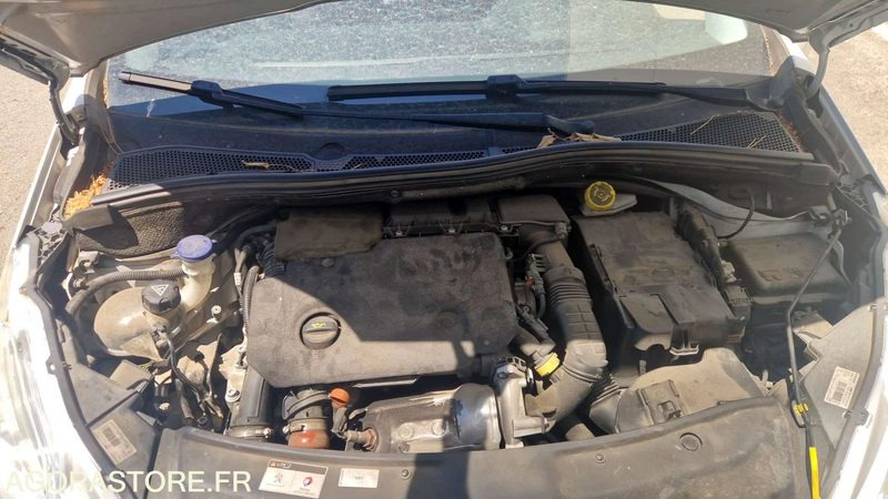 PEUGEOT 208 - 2018 - 113017KM - Car: picture 5 PEUGEOT 208 - 2018 - 113017KM - Car: picture 5