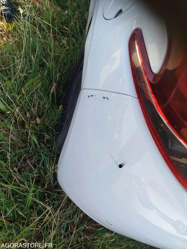 PEUGEOT 208 - 2019 - 232606 KM - Car: picture 5 PEUGEOT 208 - 2019 - 232606 KM - Car: picture 5