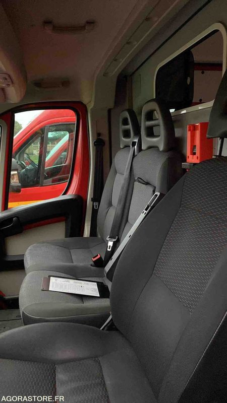 PEUGEOT BOXER 140785kms - 2014 - Ambulance: picture 5 PEUGEOT BOXER 140785kms - 2014 - Ambulance: picture 5
