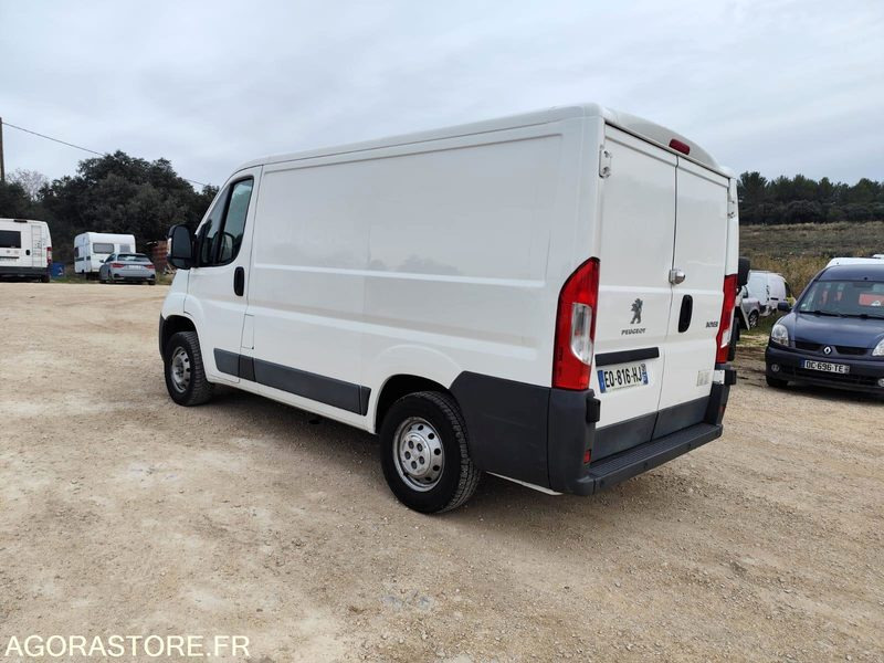 PEUGEOT BOXER L1H1 2.0 BlueHDi 110CH - 2017 - 239000KMS - Small van: picture 3 PEUGEOT BOXER L1H1 2.0 BlueHDi 110CH - 2017 - 239000KMS - Small van: picture 3