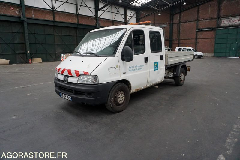 PEUGEOT BOXER PLATEAU DOUBLE CABINE - Tipper van: picture 1 PEUGEOT BOXER PLATEAU DOUBLE CABINE - Tipper van: picture 1