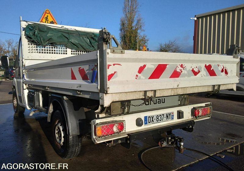 PEUGEOT BOXER benne basculante - 2015 - 112006 km - GAZOLE - Tipper van: picture 5 PEUGEOT BOXER benne basculante - 2015 - 112006 km - GAZOLE - Tipper van: picture 5