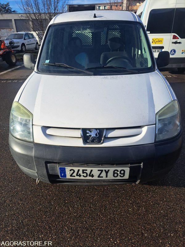 PEUGEOT PARTNER 103583kms 2004 - Small van: picture 3 PEUGEOT PARTNER 103583kms 2004 - Small van: picture 3