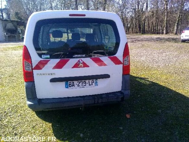 PEUGEOT Partner - 218886km - 2010 - Small van: picture 2 PEUGEOT Partner - 218886km - 2010 - Small van: picture 2