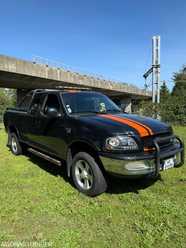 PICK UP FORD 4X4 F150 Automatique V8 - ESSENCE GPL - 236000 KMS - Car: picture 2 PICK UP FORD 4X4 F150 Automatique V8 - ESSENCE GPL - 236000 KMS - Car: picture 2