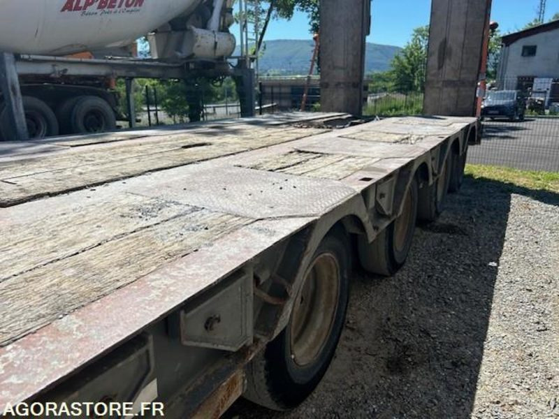 PORTE ENGINS KAISER 4 ESSIEUX 2001 - Low loader trailer: picture 4 PORTE ENGINS KAISER 4 ESSIEUX 2001 - Low loader trailer: picture 4
