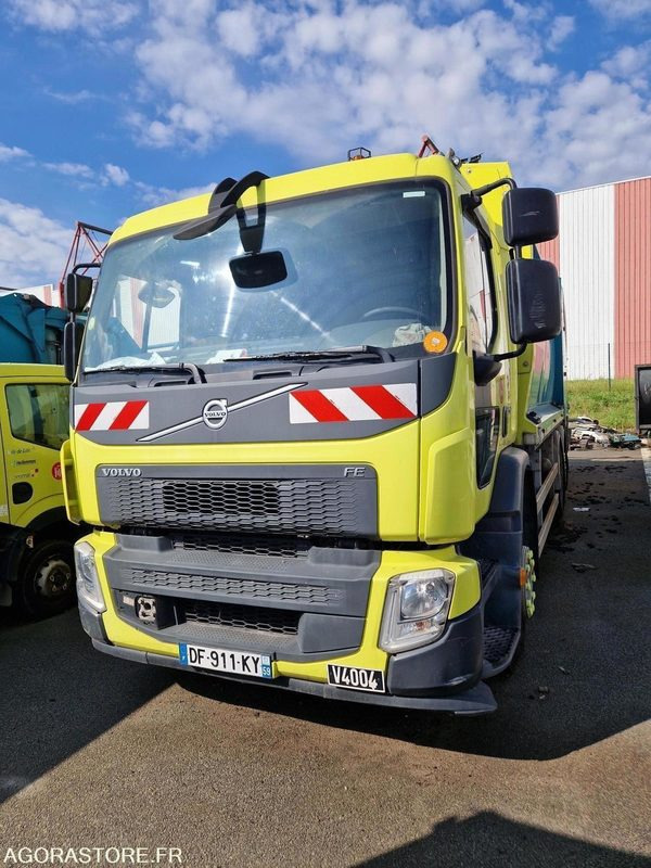 *PORTEUR BOM 26T VOLVO GEESINK- 121117 KM - 2014 (4004) - Garbage truck: picture 2 *PORTEUR BOM 26T VOLVO GEESINK- 121117 KM - 2014 (4004) - Garbage truck: picture 2