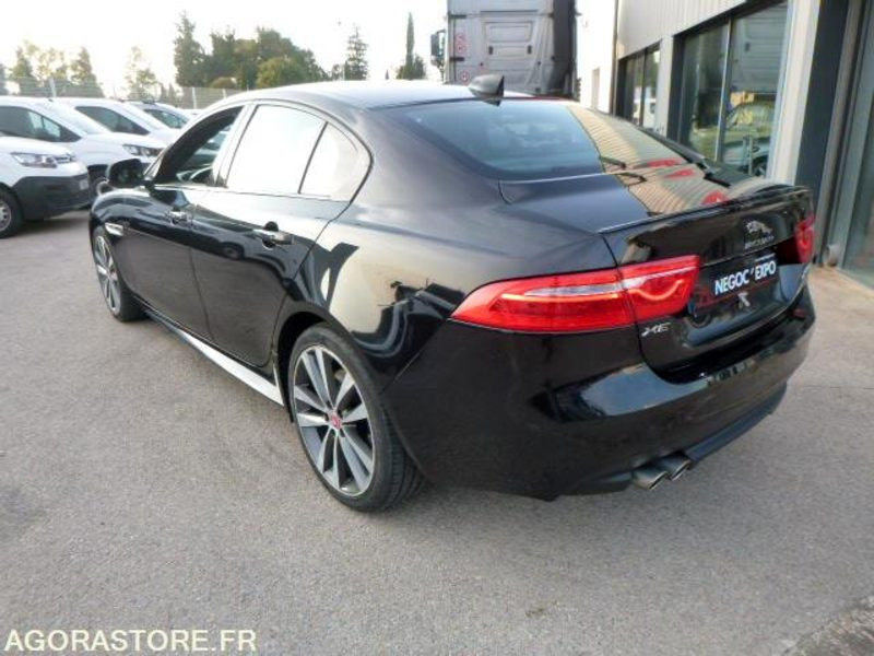 PRIX TTC 0% TVA - JAGUAR XE 2.0 180CV R SPORT AWD - 2016 - 160 000km - Car: picture 3 PRIX TTC 0% TVA - JAGUAR XE 2.0 180CV R SPORT AWD - 2016 - 160 000km - Car: picture 3