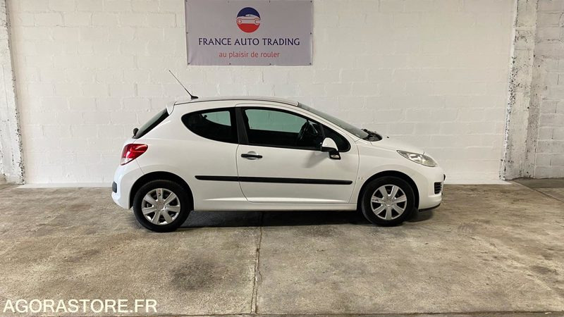 Peugeot 207 AFFAIRE 1.4 HDI 70 CV DERIV VP 233 220km 2010 - Car: picture 1 Peugeot 207 AFFAIRE 1.4 HDI 70 CV DERIV VP 233 220km 2010 - Car: picture 1