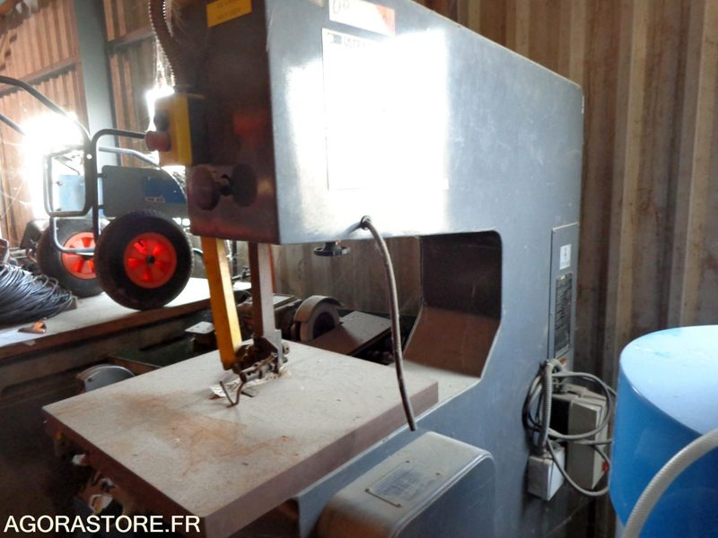 RARE SCIE a ruban verticale a métaux ULTRA - Metal band saw: picture 1 RARE SCIE a ruban verticale a métaux ULTRA - Metal band saw: picture 1