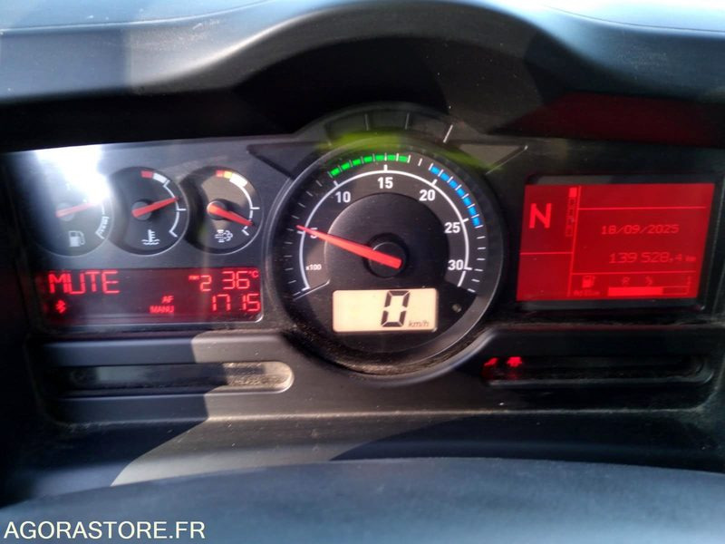 Garbage truck RENAULT - BOM 26T - 139528km - 2019: picture 8
