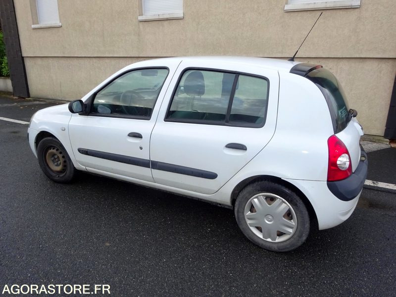 RENAULT CLIO - 2005 - 169150KM - Car: picture 3 RENAULT CLIO - 2005 - 169150KM - Car: picture 3