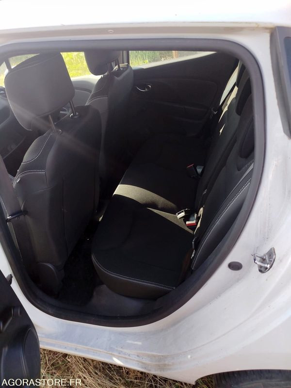 RENAULT CLIO - 2014 - Car: picture 5 RENAULT CLIO - 2014 - Car: picture 5