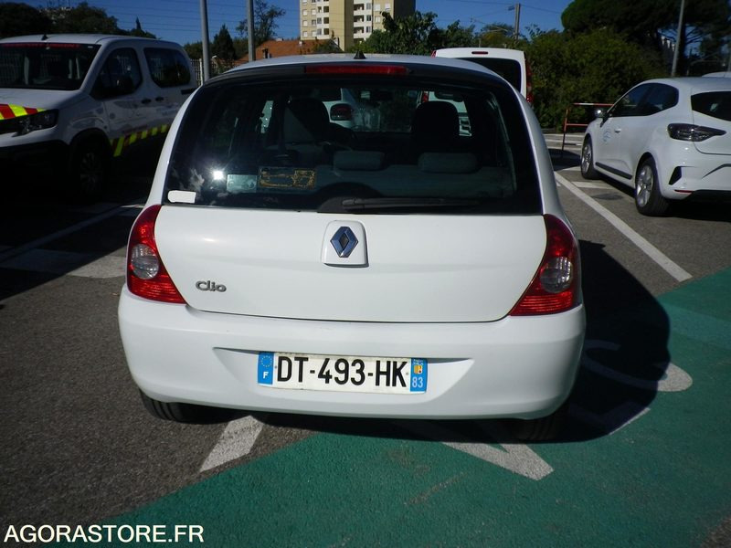 RENAULT CLIO CAMPUS ESSENCE 1.2 16V - Car: picture 4 RENAULT CLIO CAMPUS ESSENCE 1.2 16V - Car: picture 4