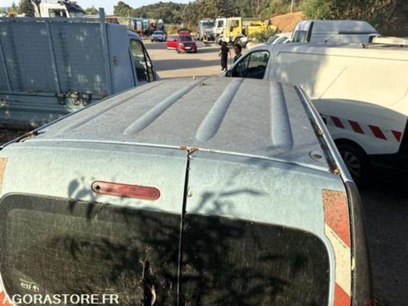 Small van RENAULT KANGOO - 2012 - 150263KM - CD217FY: picture 8