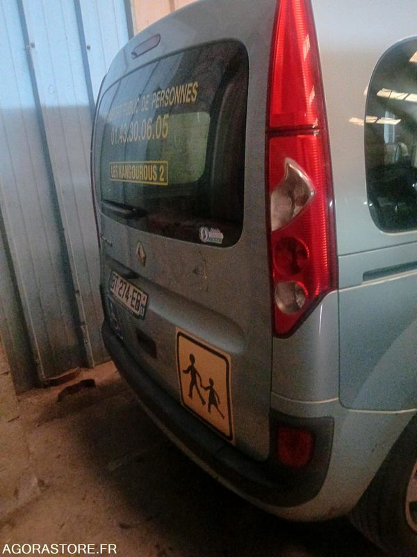 RENAULT KANGOO N°110557 - Car: picture 4 RENAULT KANGOO N°110557 - Car: picture 4