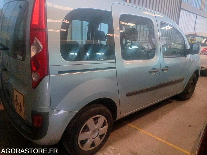 RENAULT KANGOO N°110557 - Car: picture 3 RENAULT KANGOO N°110557 - Car: picture 3