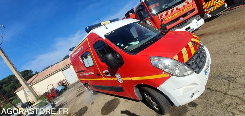 RENAULT MASTER 2.3 DCI TYPE AMBULANCE 151128 kms 2011 - Panel van: picture 1 RENAULT MASTER 2.3 DCI TYPE AMBULANCE 151128 kms 2011 - Panel van: picture 1