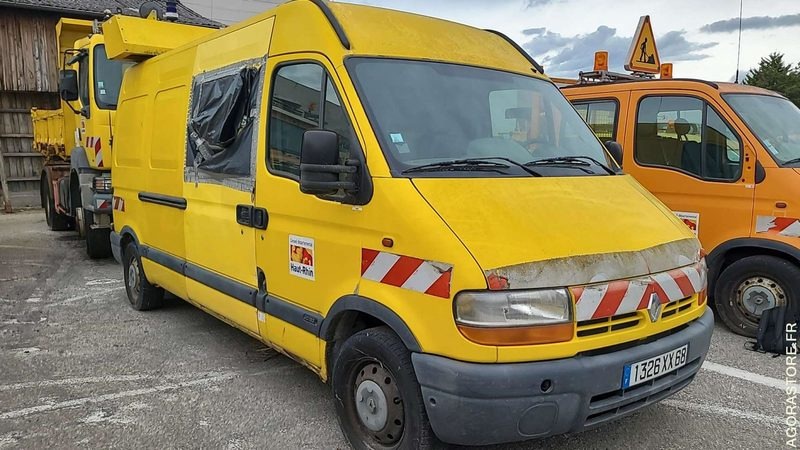 RENAULT MASTER - 2002 - 374300 KM - Panel van: picture 2 RENAULT MASTER - 2002 - 374300 KM - Panel van: picture 2