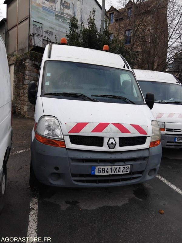 RENAULT MASTER II PHASE II -2.5DCi - 120cv - Panel van: picture 2 RENAULT MASTER II PHASE II -2.5DCi - 120cv - Panel van: picture 2