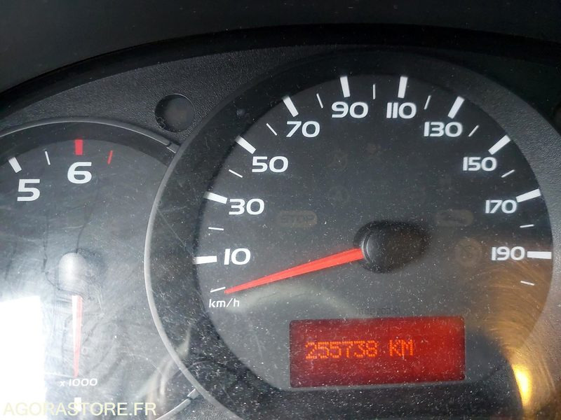 RENAULT - MASTER L3H2 - 2015 / 262900 KM - Panel van: picture 5 RENAULT - MASTER L3H2 - 2015 / 262900 KM - Panel van: picture 5