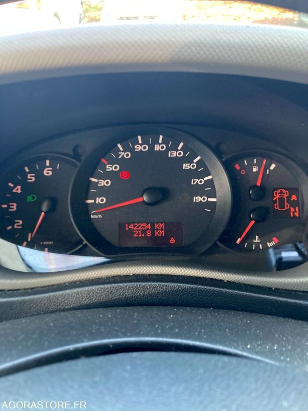 RENAULT MASTER VASP type ambulance - Ambulance: picture 5 RENAULT MASTER VASP type ambulance - Ambulance: picture 5