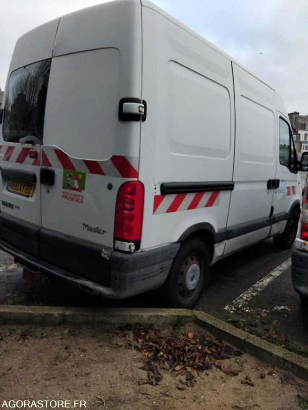 RENAULT MASTER diesel L1H2 II PHASE I -2.5 DCi - Panel van: picture 4 RENAULT MASTER diesel L1H2 II PHASE I -2.5 DCi - Panel van: picture 4