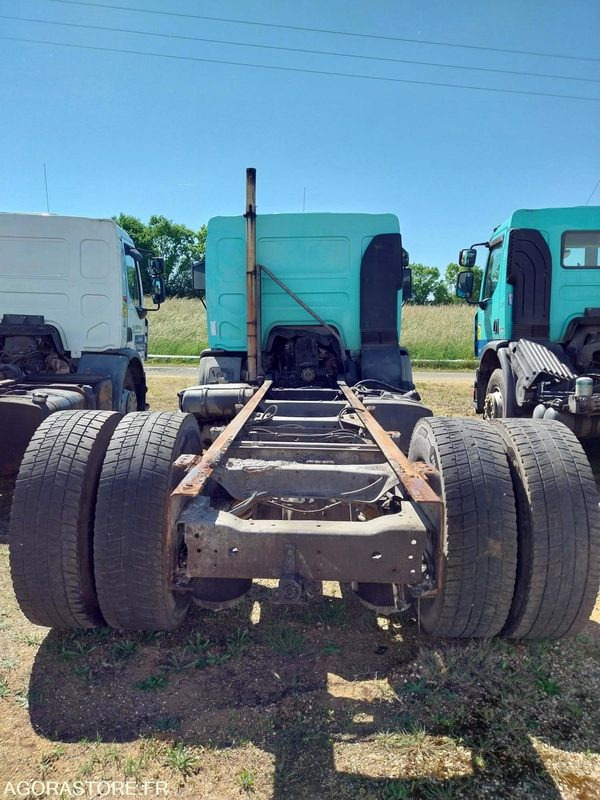 RENAULT PREMIUM 320-19 / 2005 / 445 375 km - Cab chassis truck: picture 3 RENAULT PREMIUM 320-19 / 2005 / 445 375 km - Cab chassis truck: picture 3