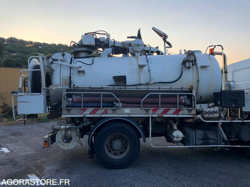 RENAULT PREMIUM  HYRROCUREUSE - Vacuum truck: picture 4 RENAULT PREMIUM  HYRROCUREUSE - Vacuum truck: picture 4
