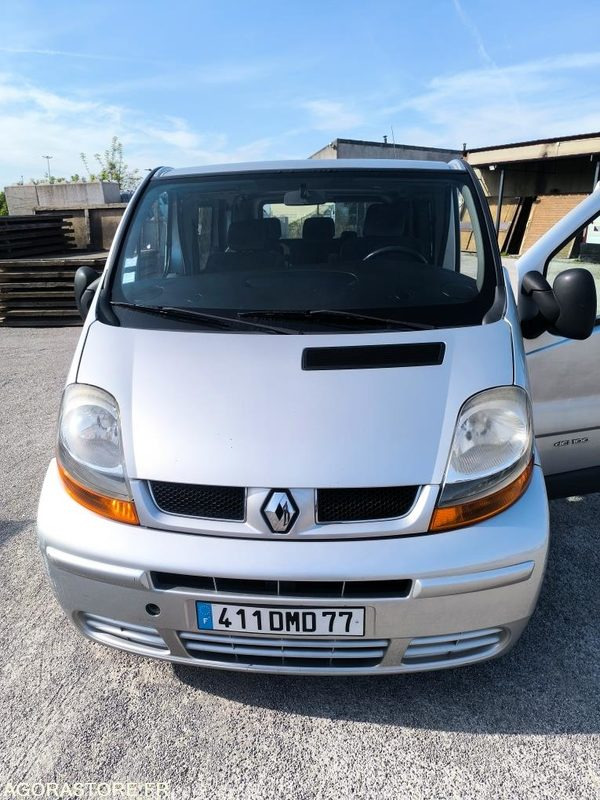 RENAULT TRAFIC 2004 - 152227KM - Minibus, Passenger van: picture 1 RENAULT TRAFIC 2004 - 152227KM - Minibus, Passenger van: picture 1