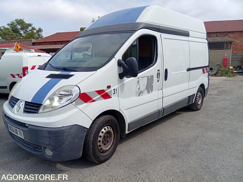 RENAULT TRAFIC 211200kms - 2006 - Panel van: picture 3 RENAULT TRAFIC 211200kms - 2006 - Panel van: picture 3