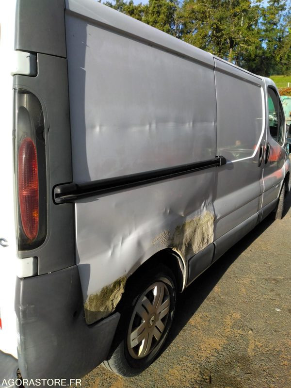RENAULT - TRAFIC - 272 437KM - Panel van: picture 4 RENAULT - TRAFIC - 272 437KM - Panel van: picture 4