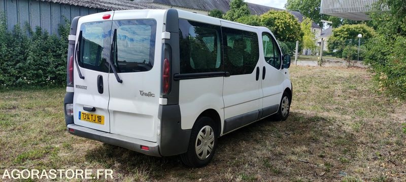 RENAULT TRAFIC II - Minibus, Passenger van: picture 2 RENAULT TRAFIC II - Minibus, Passenger van: picture 2
