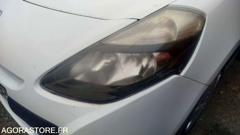 Car Renault - Clio - 2012 - 172874 kms: picture 10