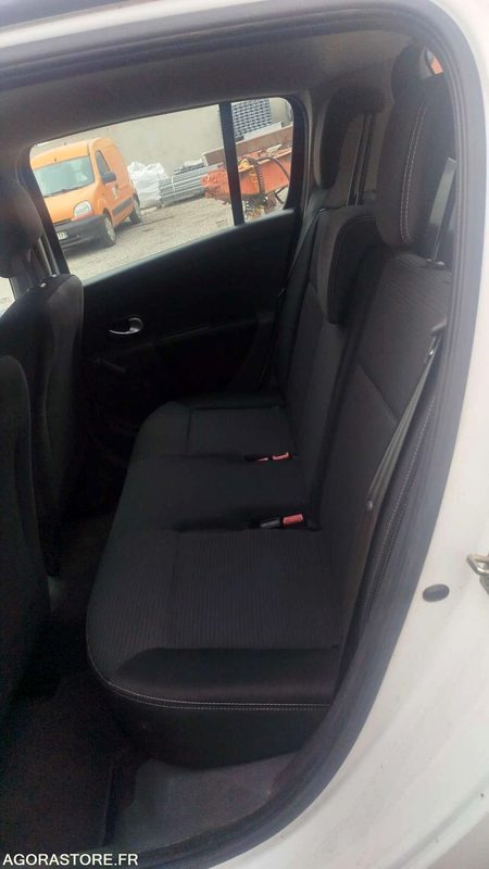 Car Renault - Clio - 2012 - 172874 kms: picture 9