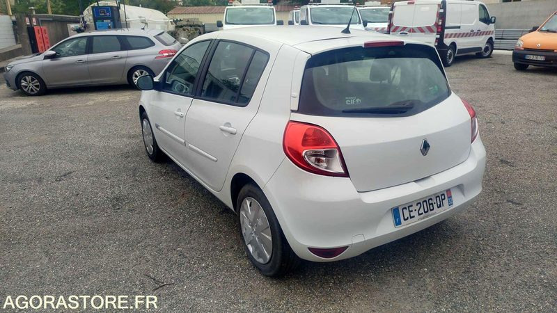 Renault - Clio - 2012 - 172874 kms - Car: picture 5 Renault - Clio - 2012 - 172874 kms - Car: picture 5