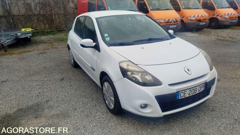 Car Renault - Clio - 2012 - 172874 kms: picture 6