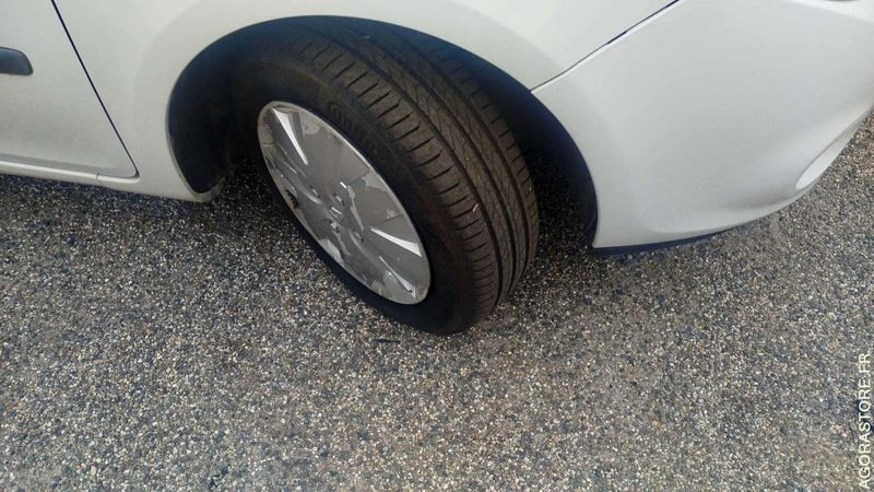 Car Renault - Clio - 2012 - 172874 kms: picture 8