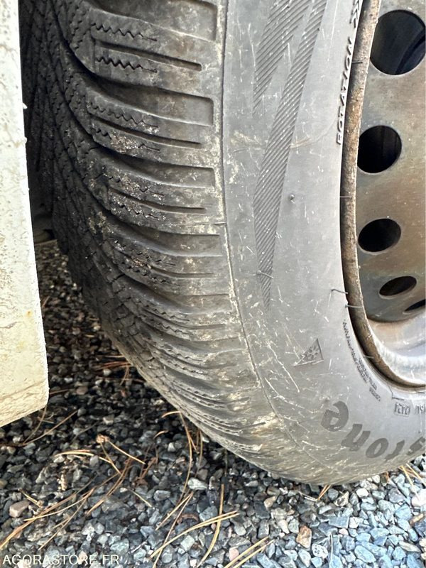 Renault Clio DCI 90 - 2012 - 181569 KM (P0402825 / DJ460JV) - Car: picture 3 Renault Clio DCI 90 - 2012 - 181569 KM (P0402825 / DJ460JV) - Car: picture 3