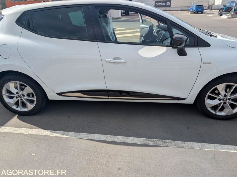 Renault Clio IV Limited TCe 90 – 2017 – Très bien équipée – Excellent état - Car: picture 3 Renault Clio IV Limited TCe 90 – 2017 – Très bien équipée – Excellent état - Car: picture 3