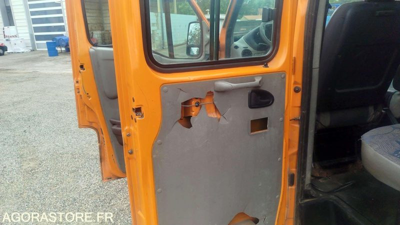 Renault MASTER-3347-MF-32-2003- 507719 kms - Tipper van: picture 4 Renault MASTER-3347-MF-32-2003- 507719 kms - Tipper van: picture 4
