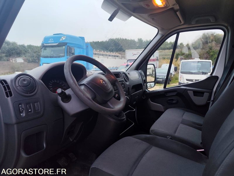 Renault Master III Phase 2 L2H2 F3300 2.3 dCi 110CH - 2016 - 226000KMS - Panel van: picture 3 Renault Master III Phase 2 L2H2 F3300 2.3 dCi 110CH - 2016 - 226000KMS - Panel van: picture 3