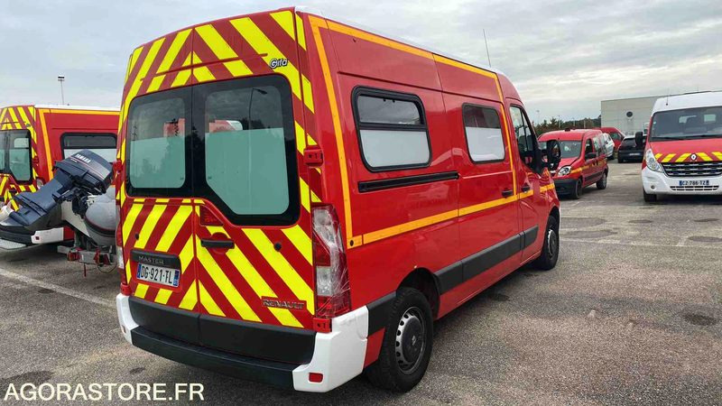 Renault Master III dci 125 - 18/06/2014 - Ambulance: picture 3 Renault Master III dci 125 - 18/06/2014 - Ambulance: picture 3