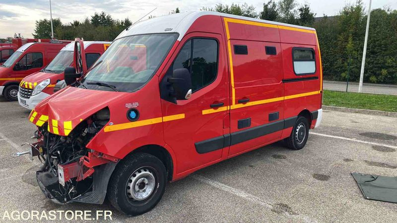 Renault Master III dci 125 - 23/10/2013 - Ambulance: picture 4 Renault Master III dci 125 - 23/10/2013 - Ambulance: picture 4