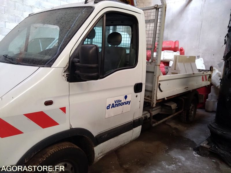 Renault Master benne basculante 2002 178424kms - 5579PL07 - Tipper van: picture 1 Renault Master benne basculante 2002 178424kms - 5579PL07 - Tipper van: picture 1