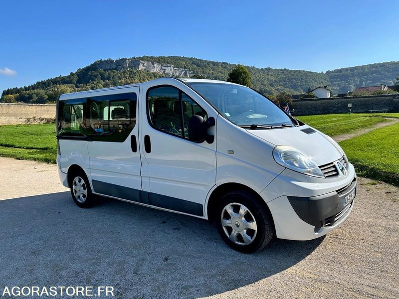 Renault Trafic 2 - 2010 - 141000 kms - Minibus, Passenger van: picture 1 Renault Trafic 2 - 2010 - 141000 kms - Minibus, Passenger van: picture 1